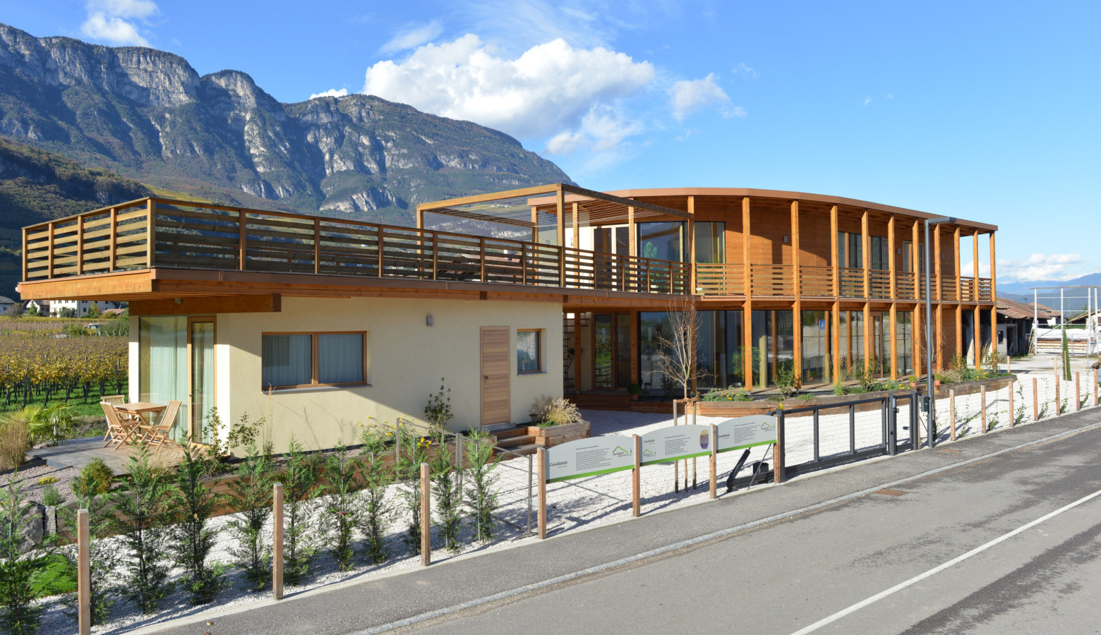 NUR HOLZ Buero Italien 009