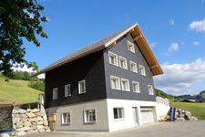 NUR-HOLZ Haus im Kanton St. Gallen / Schweiz